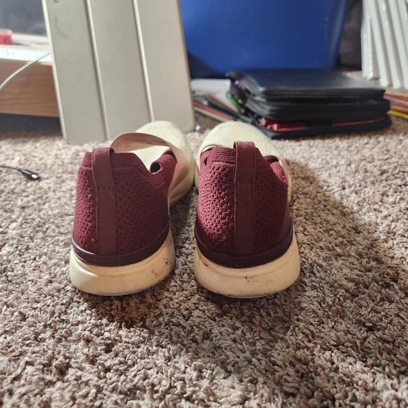 APL techloom bliss shoes - Picture 2 of 3